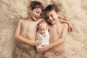 roswell newborn photographer brothers and sister