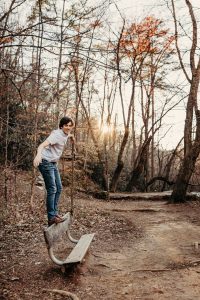 creative senior photographer in Marietta