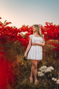 the best roswell senior photos include a pop of color